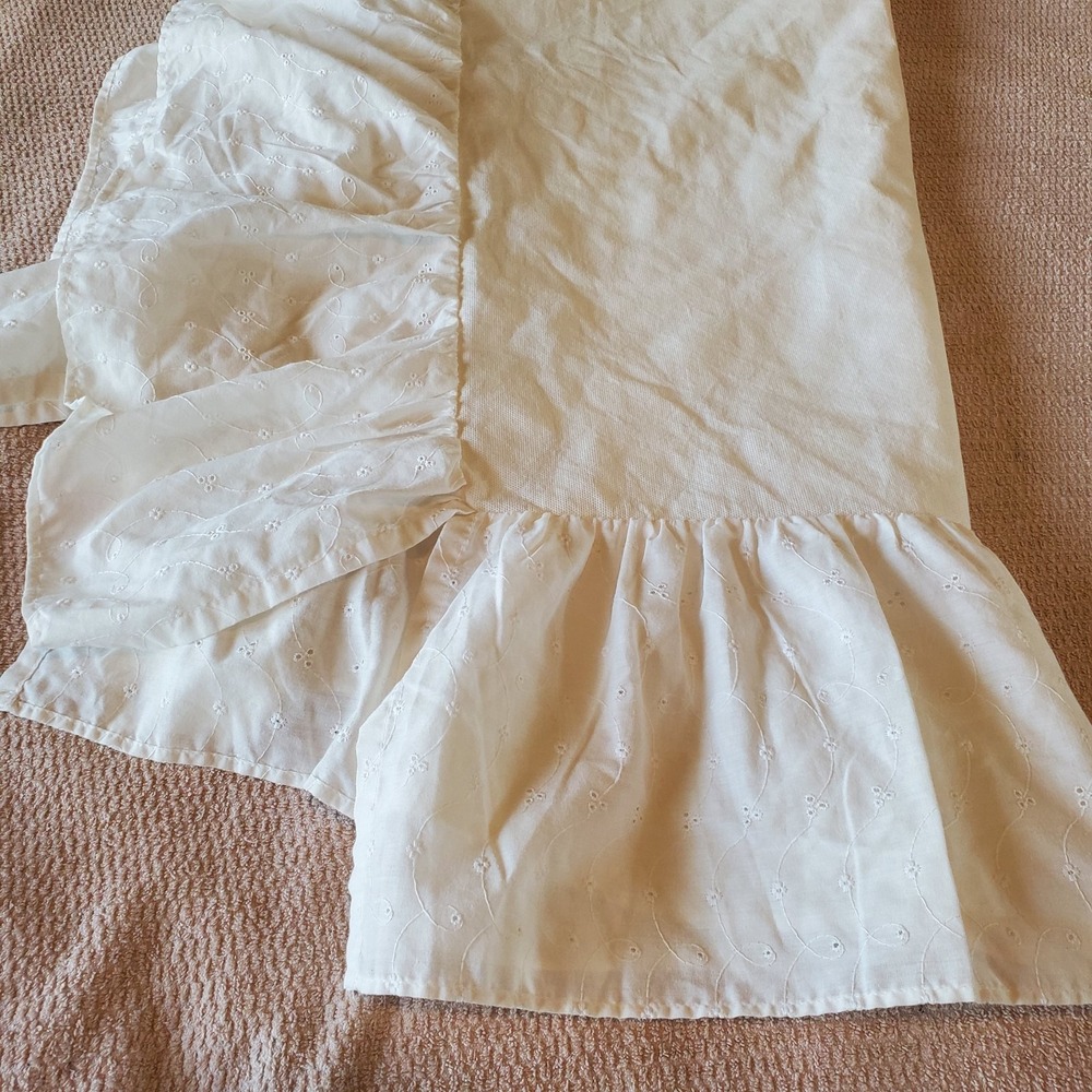 Red Calliope Crib Skirt White Eyelet Cotton 9"‎ Skirt EUC Whimsical Baby